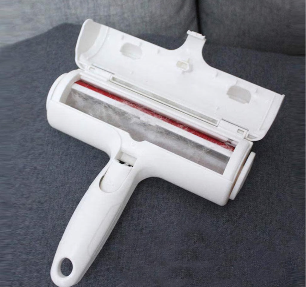 Perie cu absorbție electrostatică, pentru curățarea părului de animale